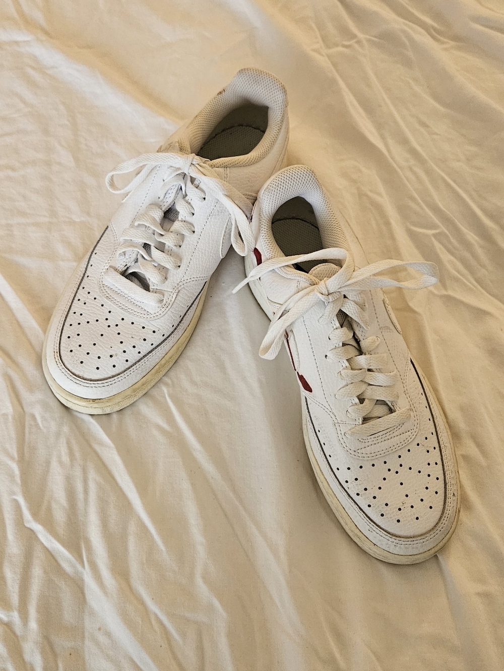 Classic White Leather Men's Court Sneakers, Size 8 1/2